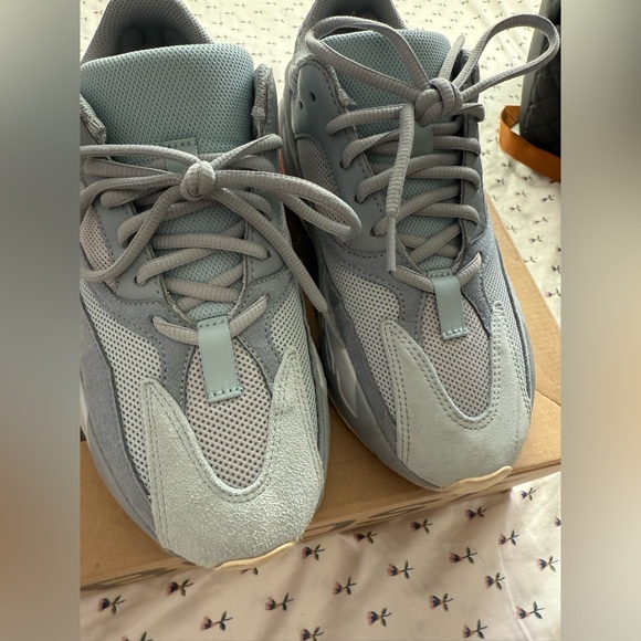 Adidas Yeezy Boost 700 Inertia
